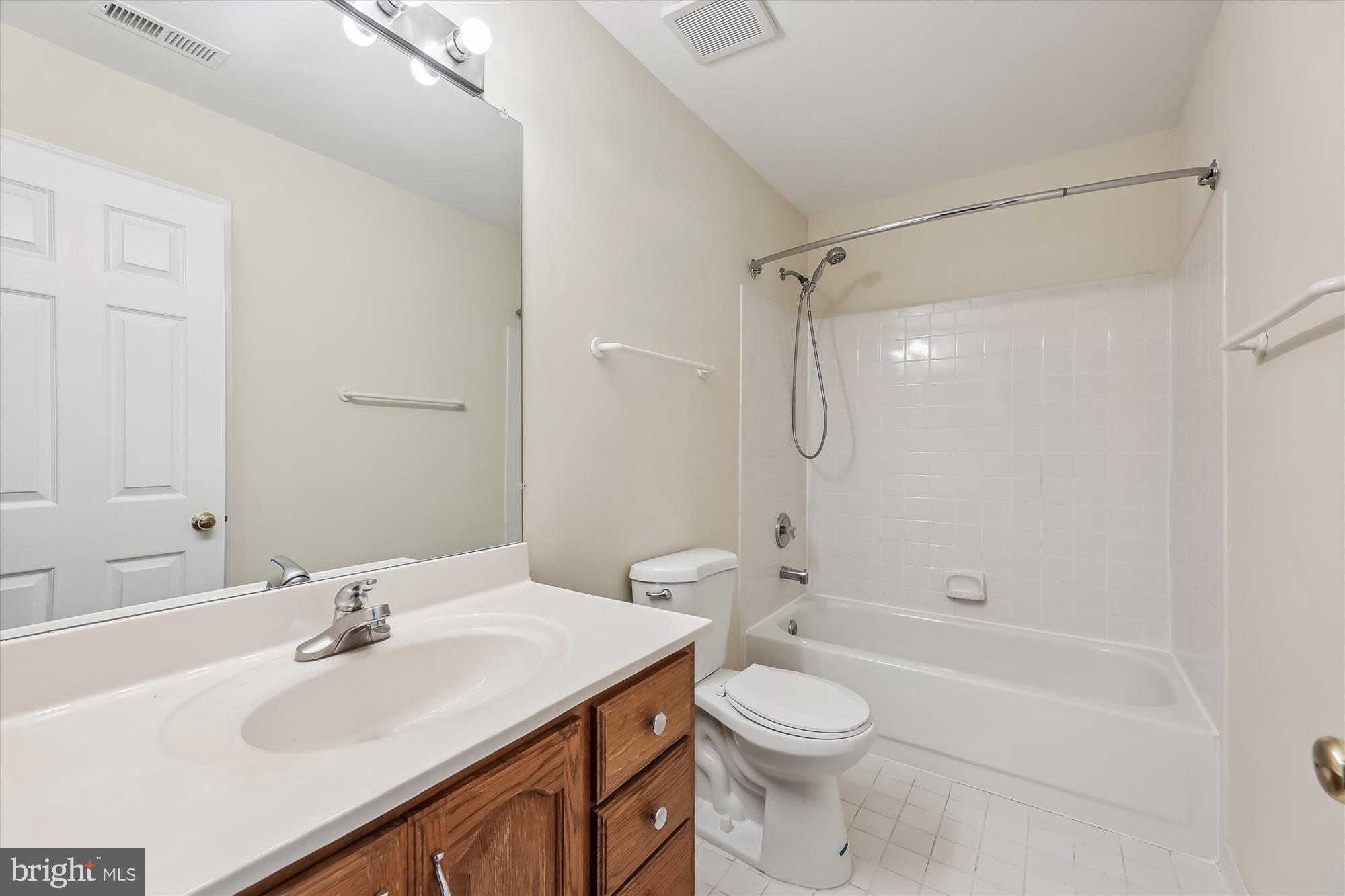 MCNAIR FARMS LANDBAY 12 - Residential