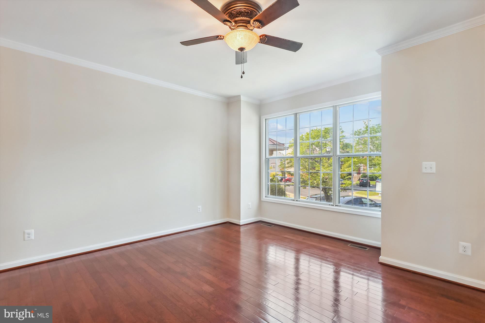 MCNAIR FARMS LANDBAY 12 - Residential