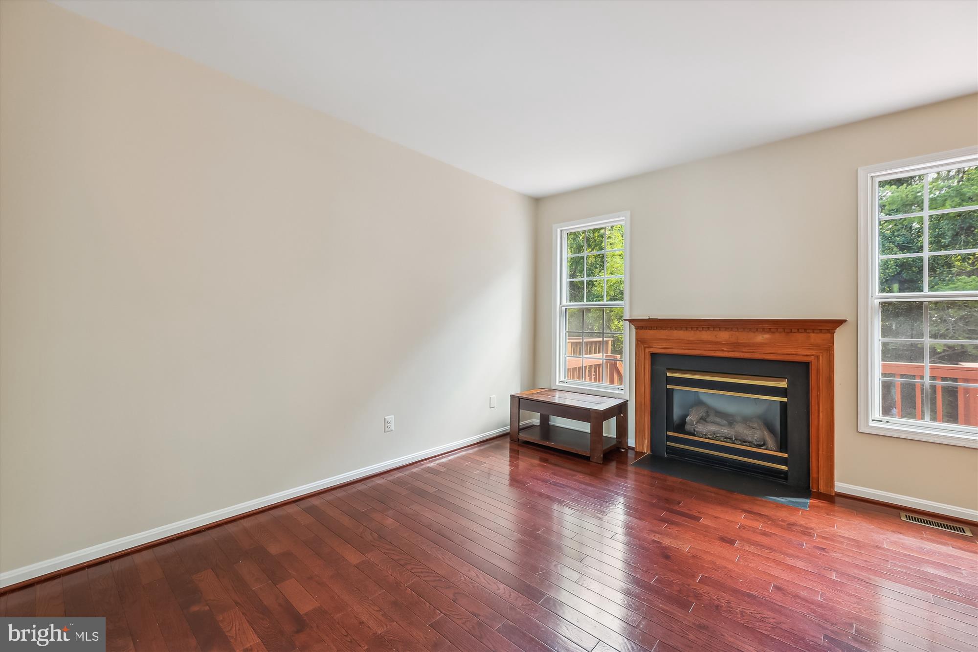 MCNAIR FARMS LANDBAY 12 - Residential