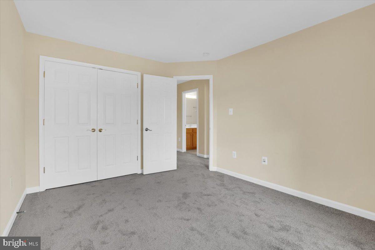 VILLAGE AT HERNDON MILLS - Residential Lease