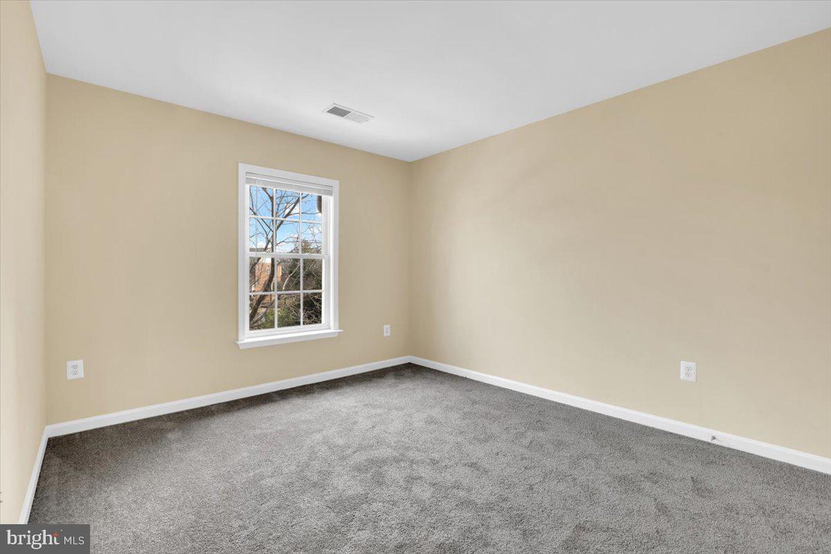 VILLAGE AT HERNDON MILLS - Residential Lease