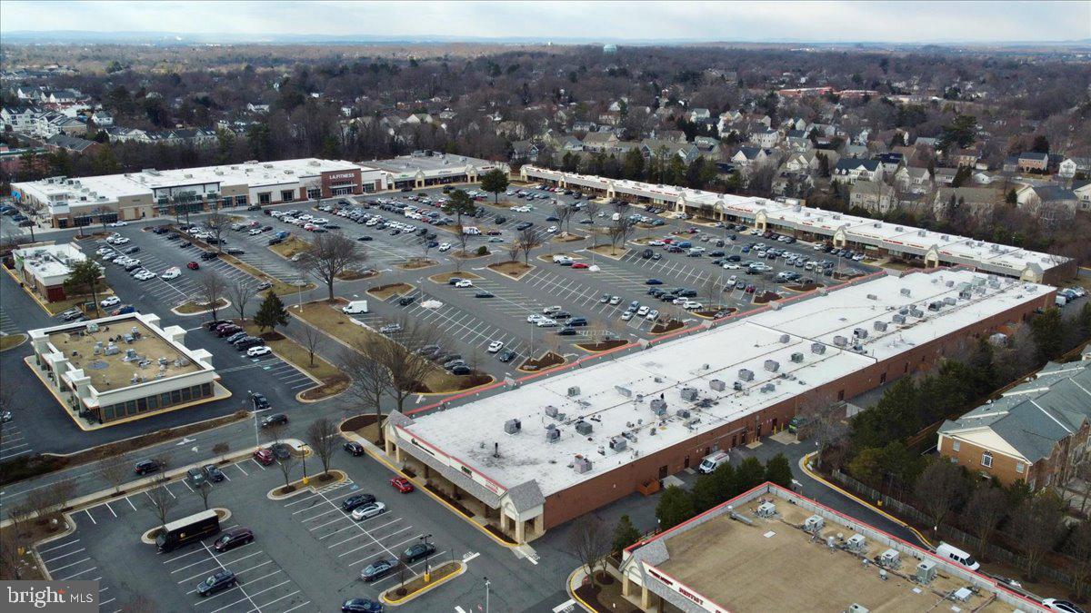 VILLAGE AT HERNDON MILLS - Residential Lease