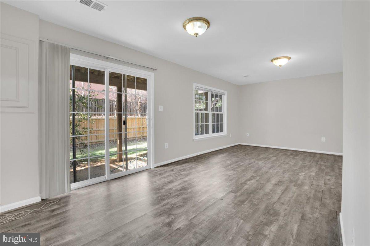 VILLAGE AT HERNDON MILLS - Residential Lease