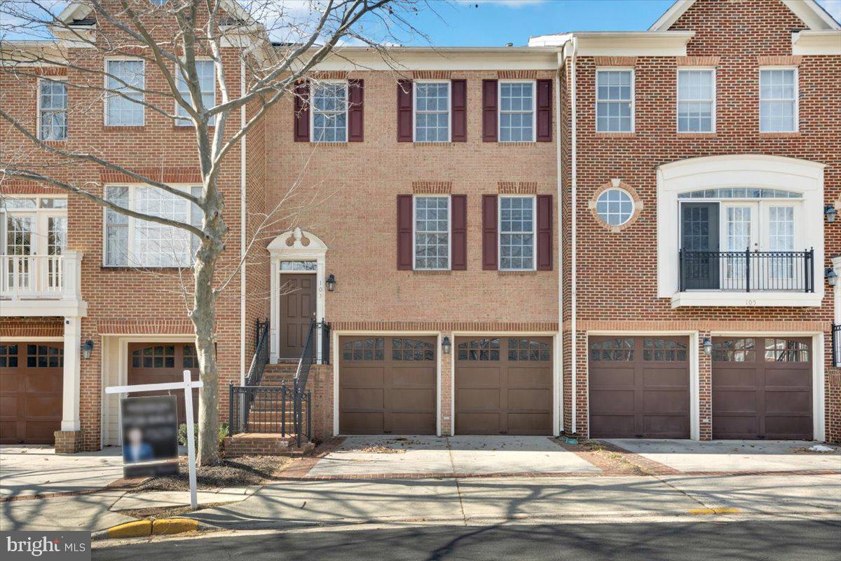 VILLAGE AT HERNDON MILLS - Residential Lease