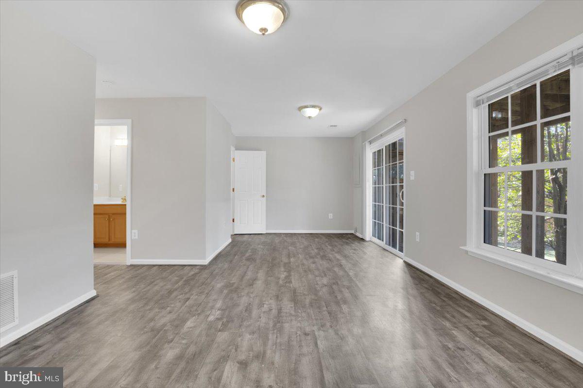 VILLAGE AT HERNDON MILLS - Residential Lease