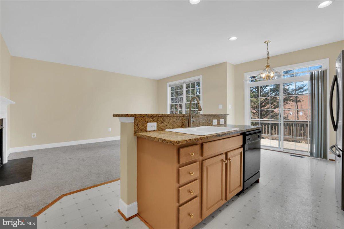 VILLAGE AT HERNDON MILLS - Residential Lease