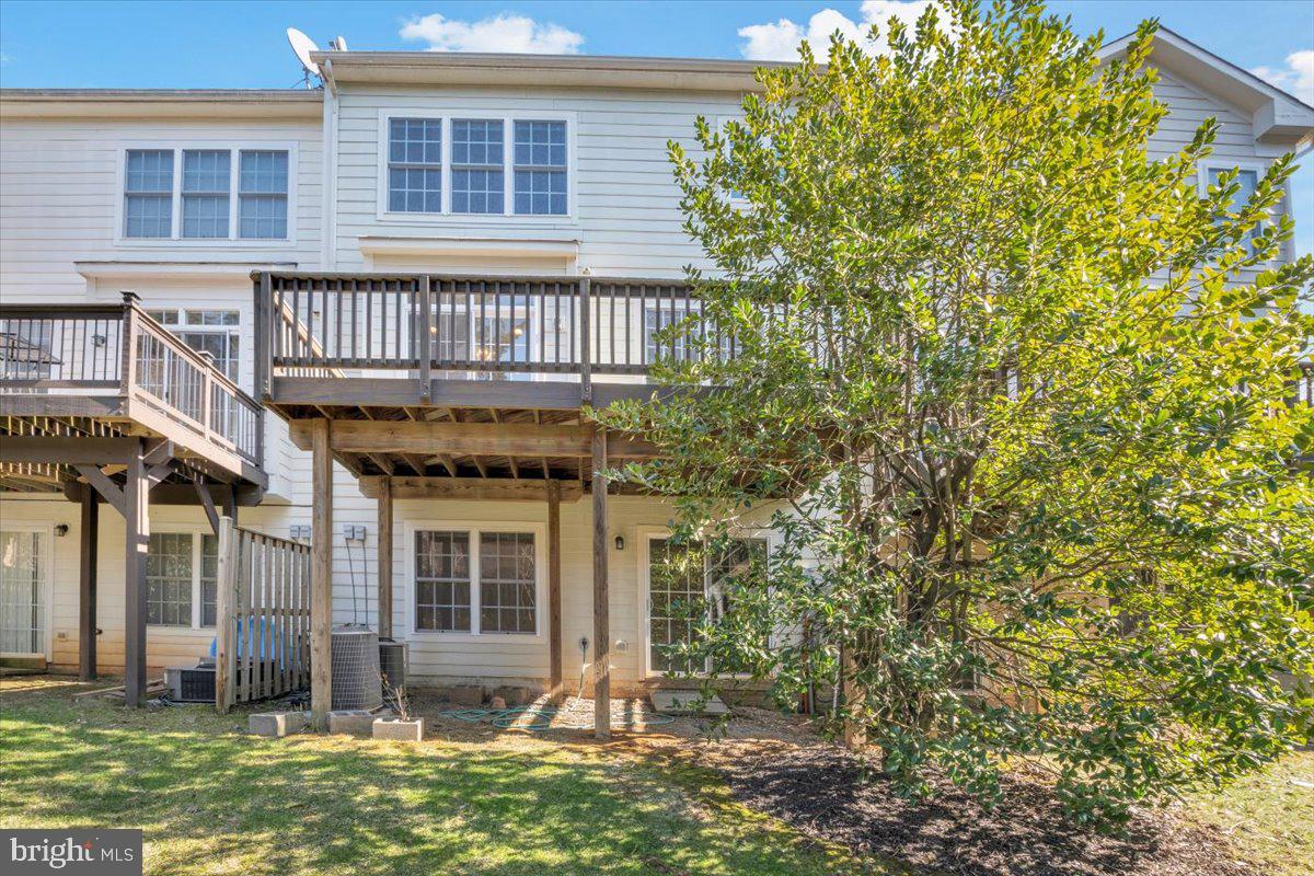 VILLAGE AT HERNDON MILLS - Residential Lease