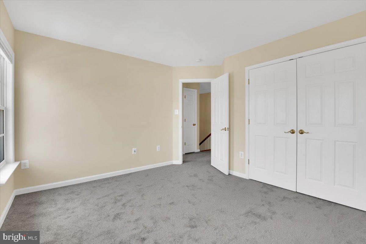 VILLAGE AT HERNDON MILLS - Residential Lease