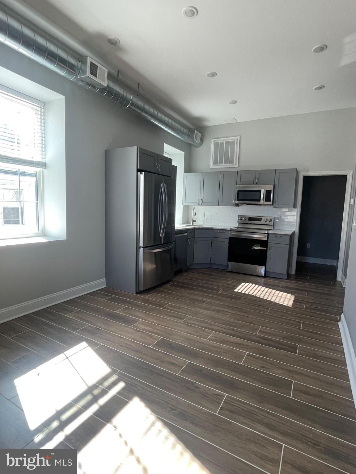 59 E HIGH STREET E