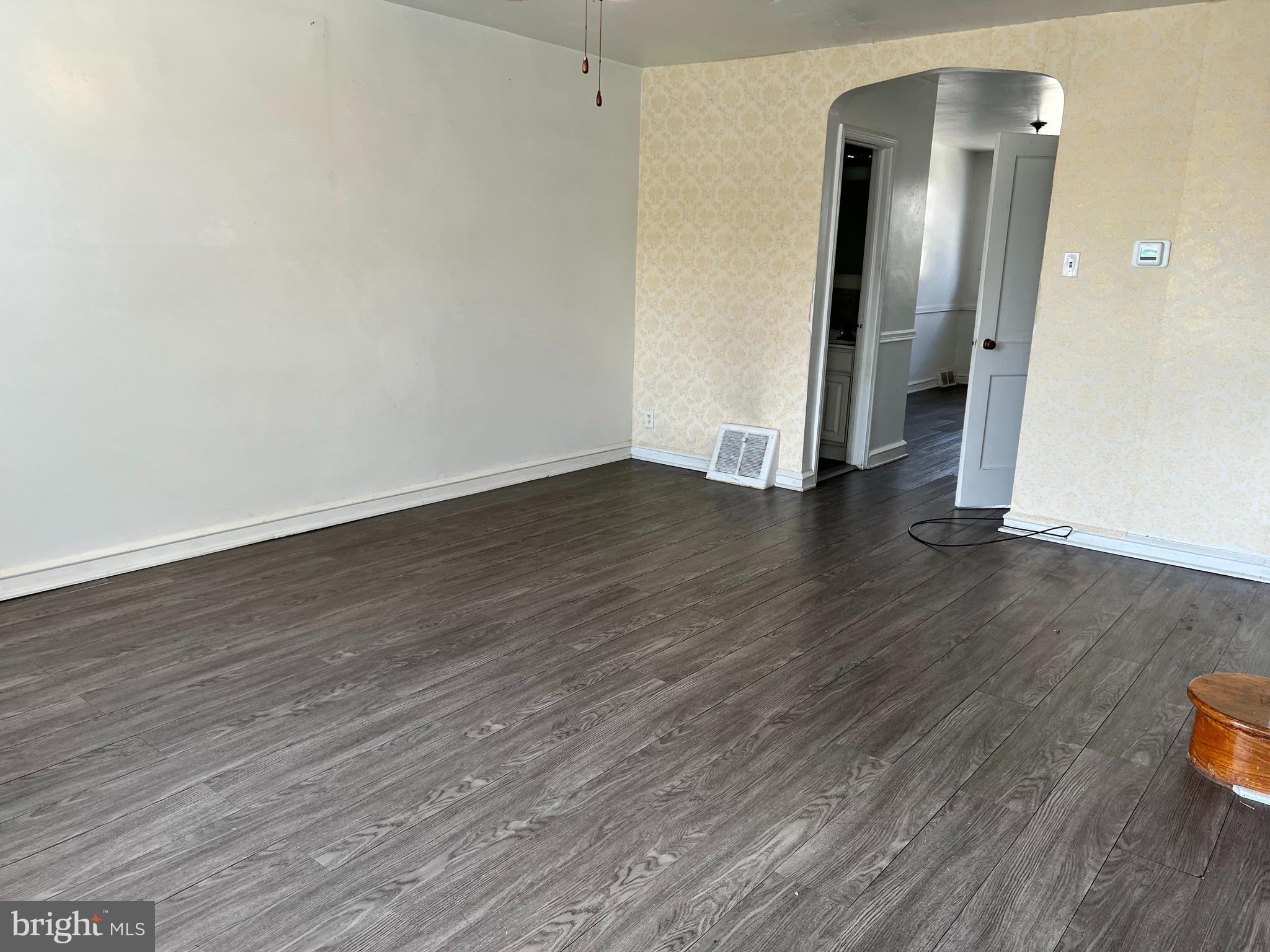 LAWNDALE - Residential