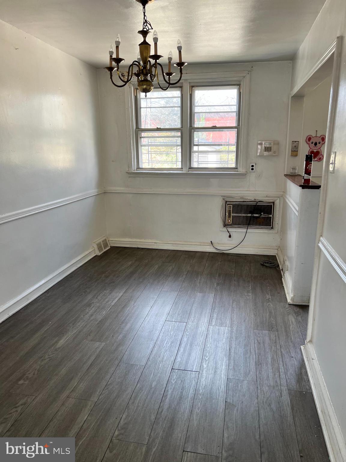 LAWNDALE - Residential