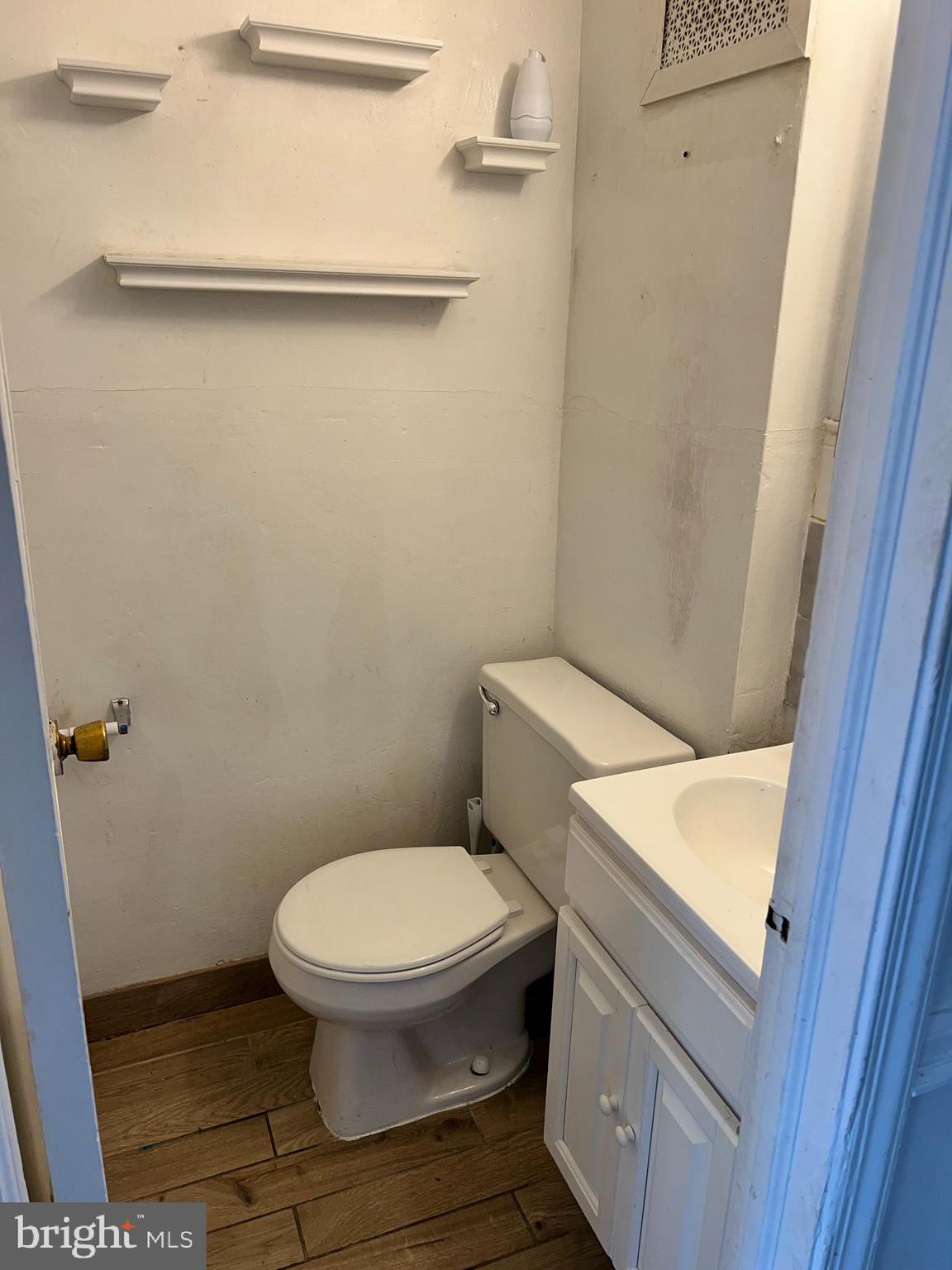 LAWNDALE - Residential