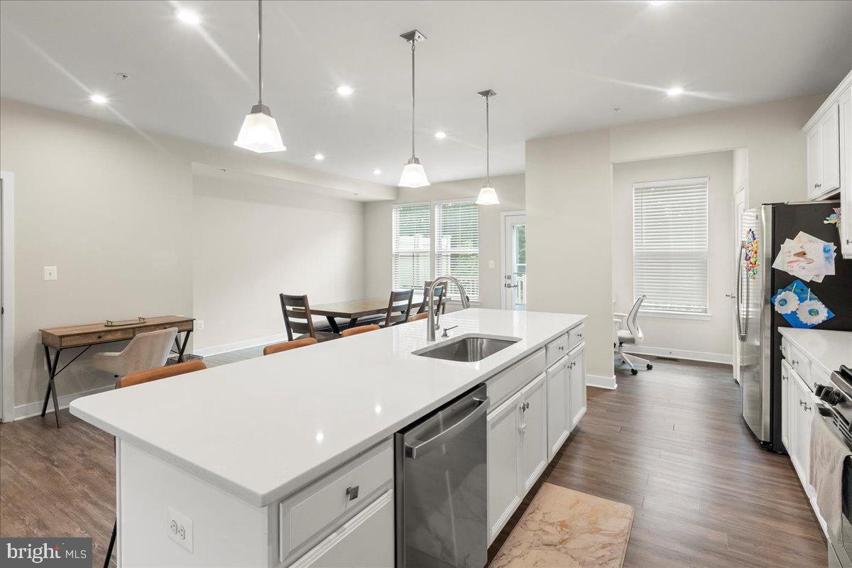 TIMOTHY BRANCH TOWNS - Residential Lease