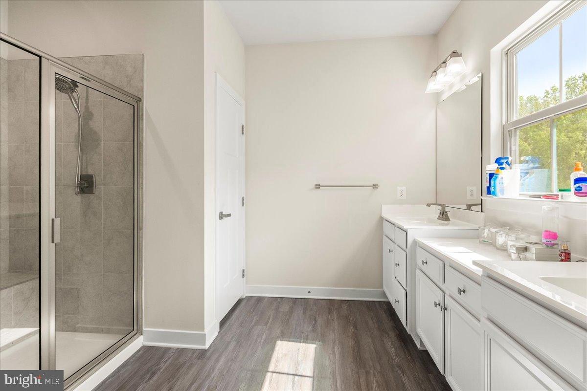 TIMOTHY BRANCH TOWNS - Residential Lease