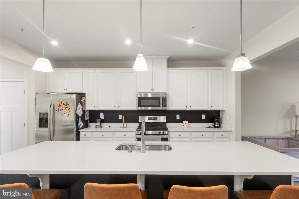 TIMOTHY BRANCH TOWNS - Residential Lease