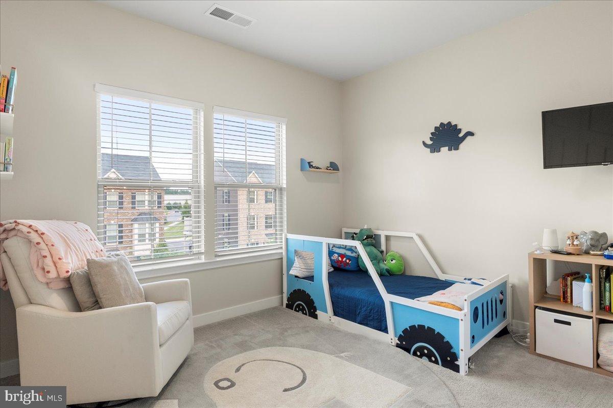 TIMOTHY BRANCH TOWNS - Residential Lease