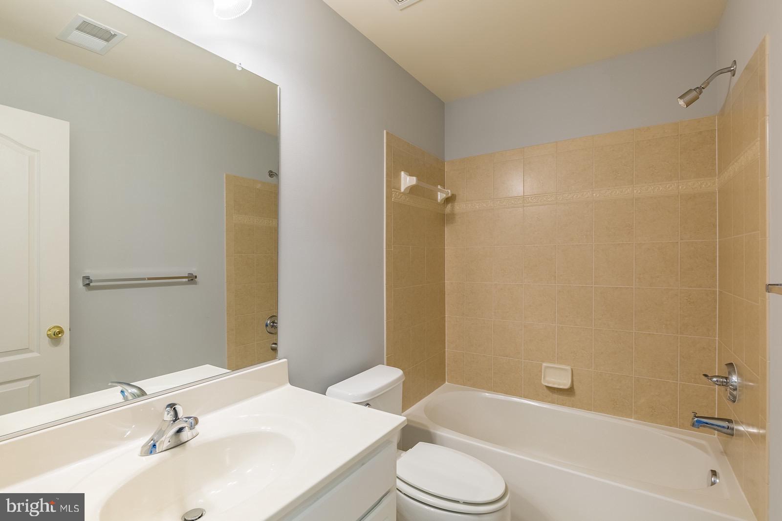 RIVER OAKS - Residential