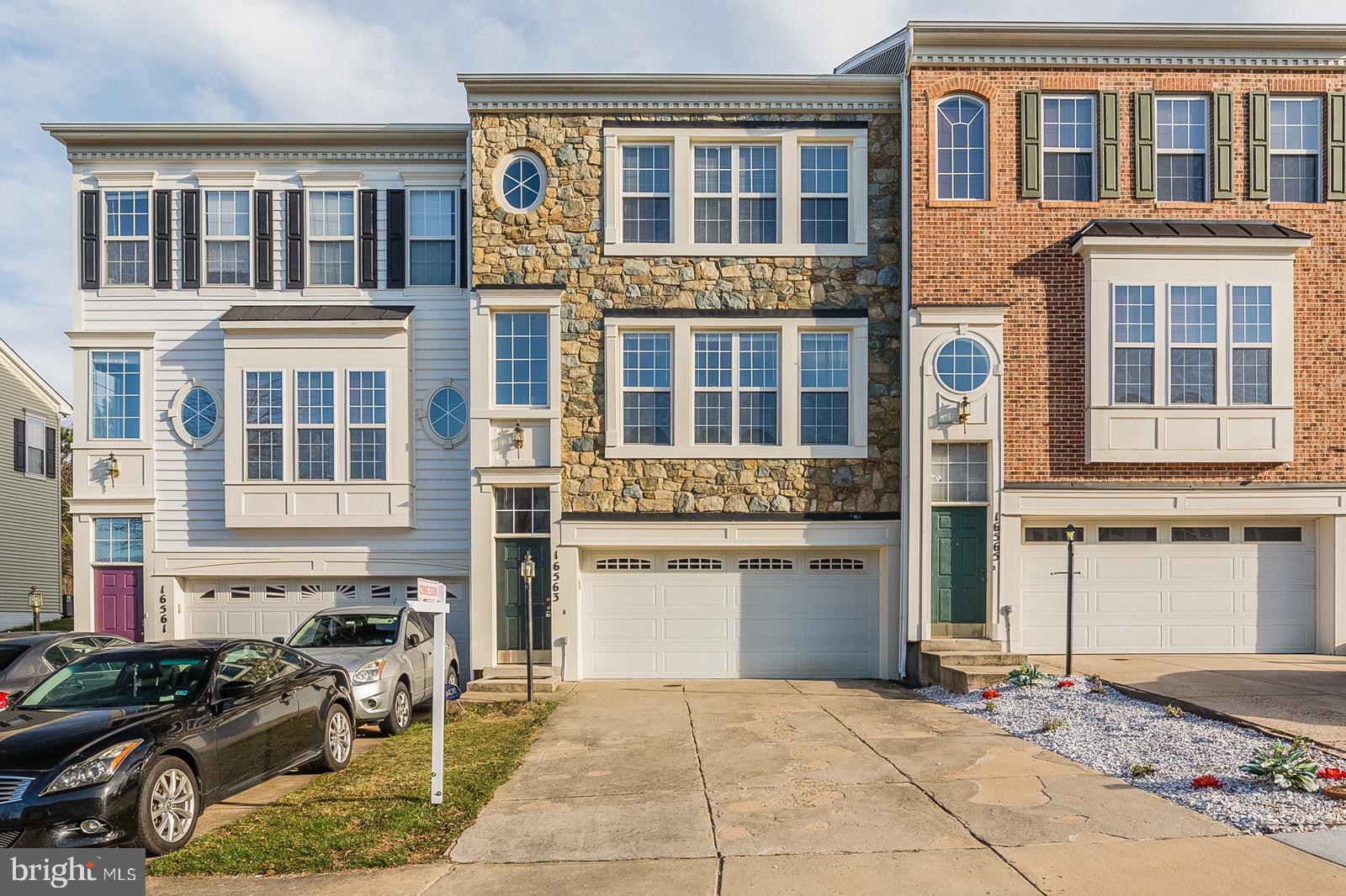 RIVER OAKS - Residential