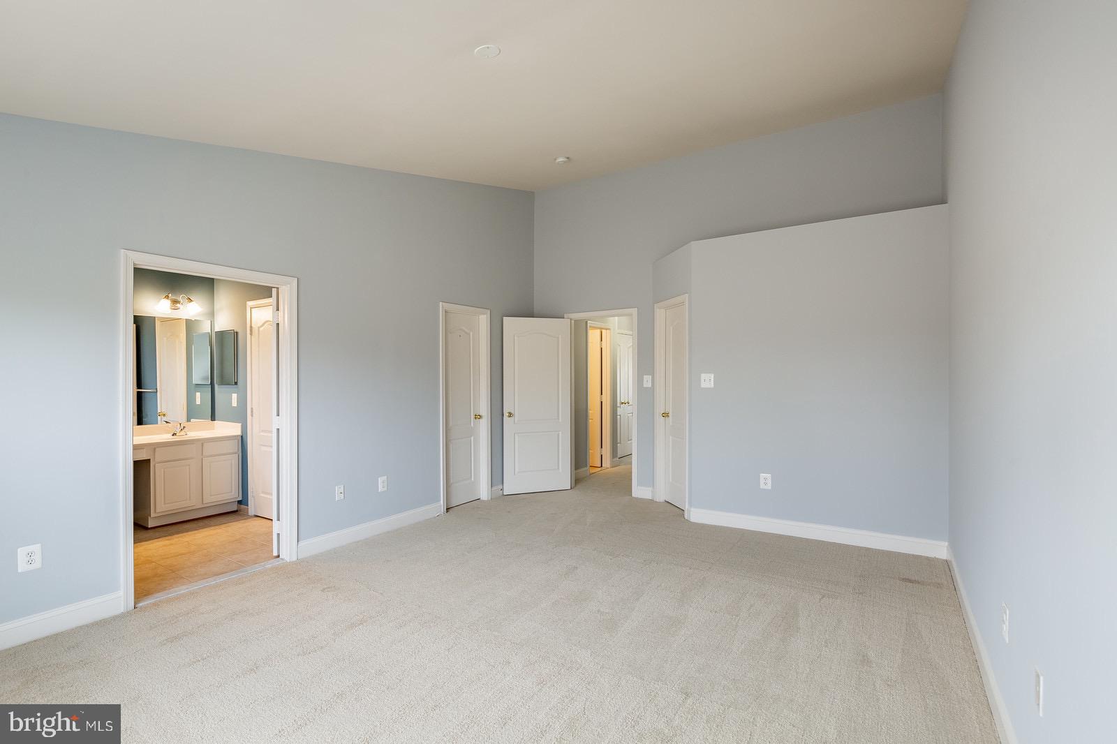 RIVER OAKS - Residential