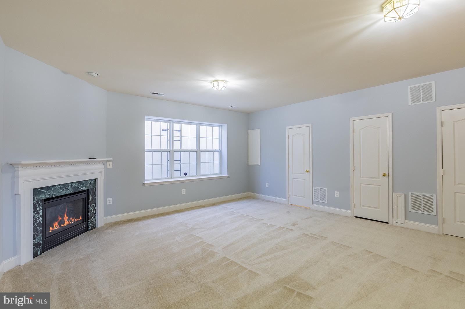 RIVER OAKS - Residential