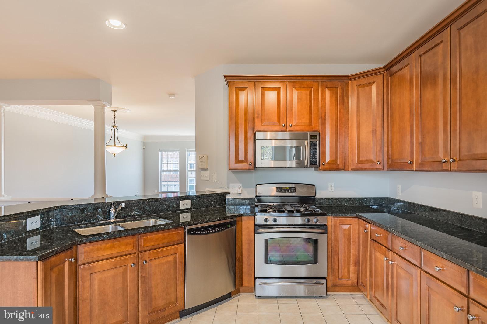 RIVER OAKS - Residential