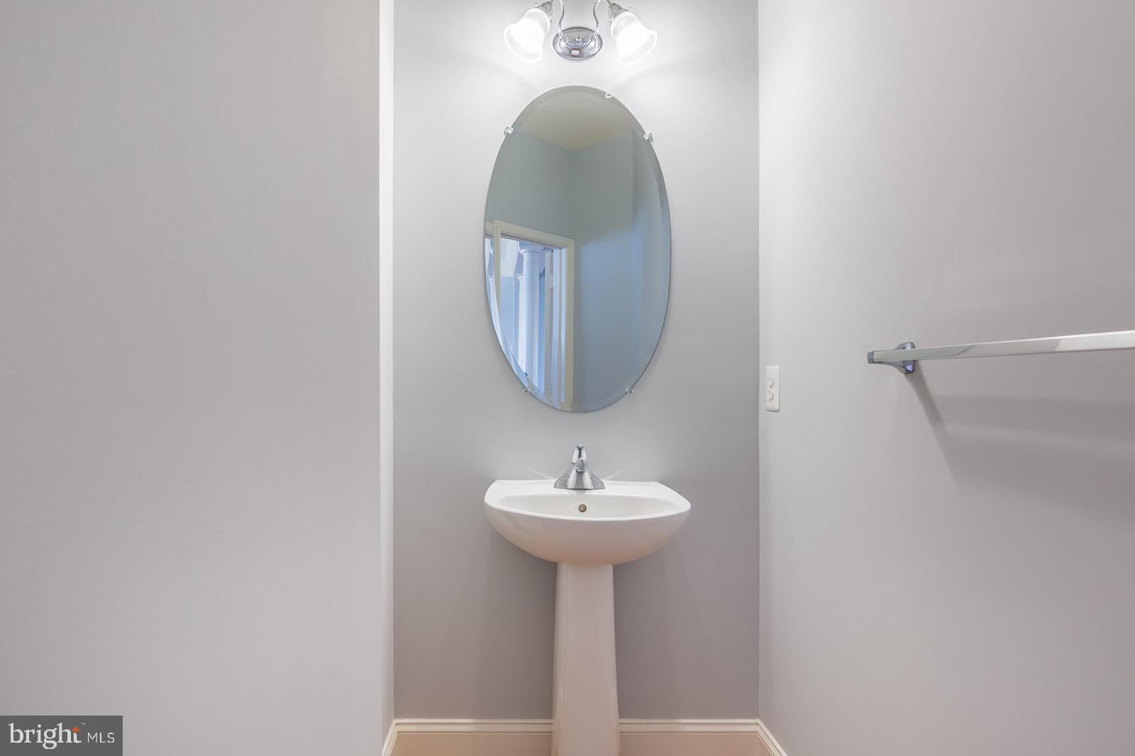 RIVER OAKS - Residential