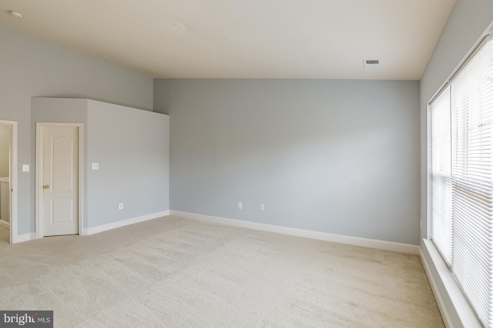 RIVER OAKS - Residential