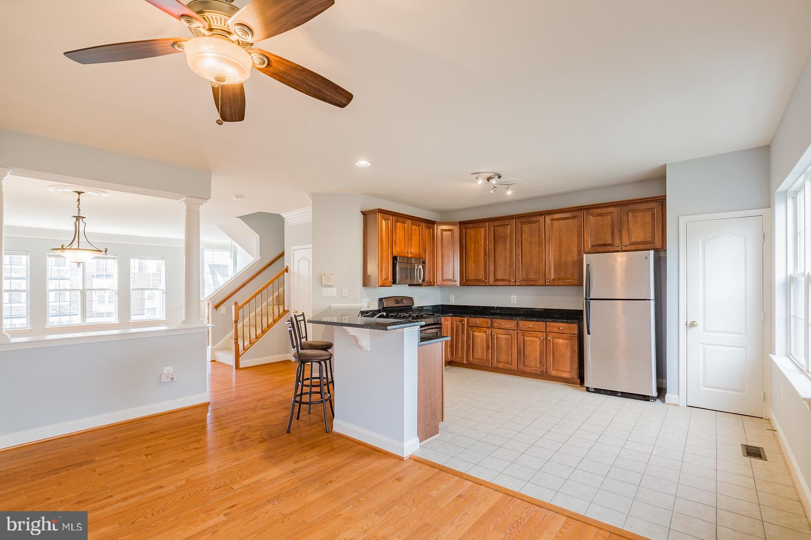 RIVER OAKS - Residential