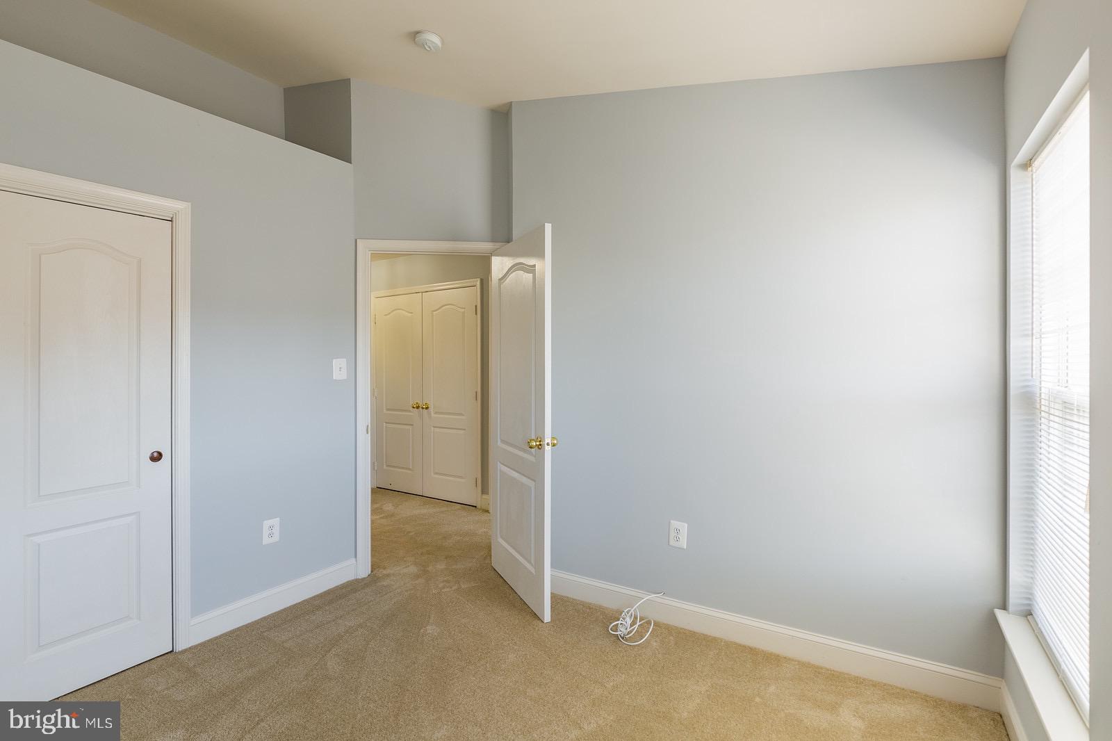 RIVER OAKS - Residential