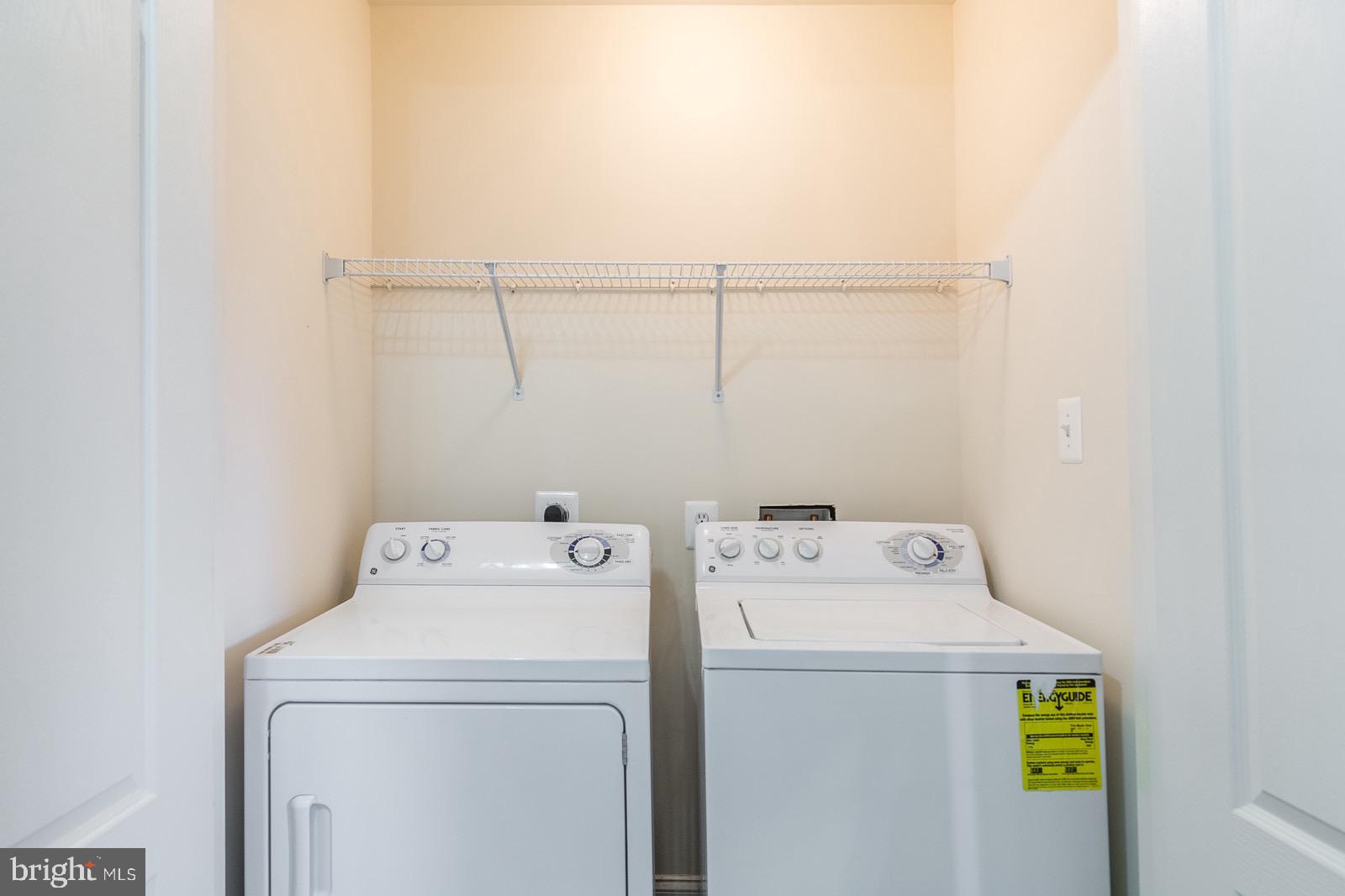 RIVER OAKS - Residential