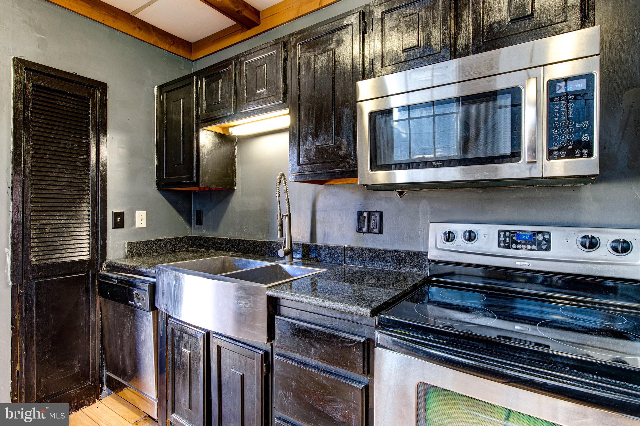 OLD FOX RIDGE - Residential