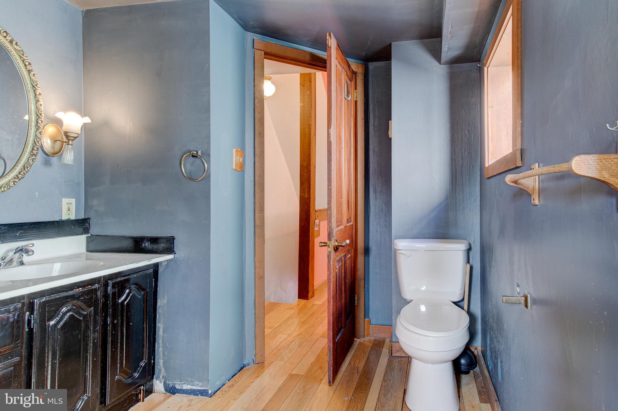 OLD FOX RIDGE - Residential