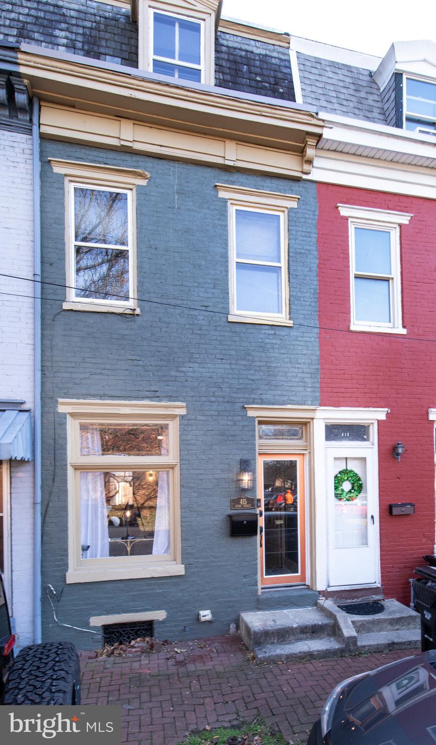 OLD FOX RIDGE - Residential