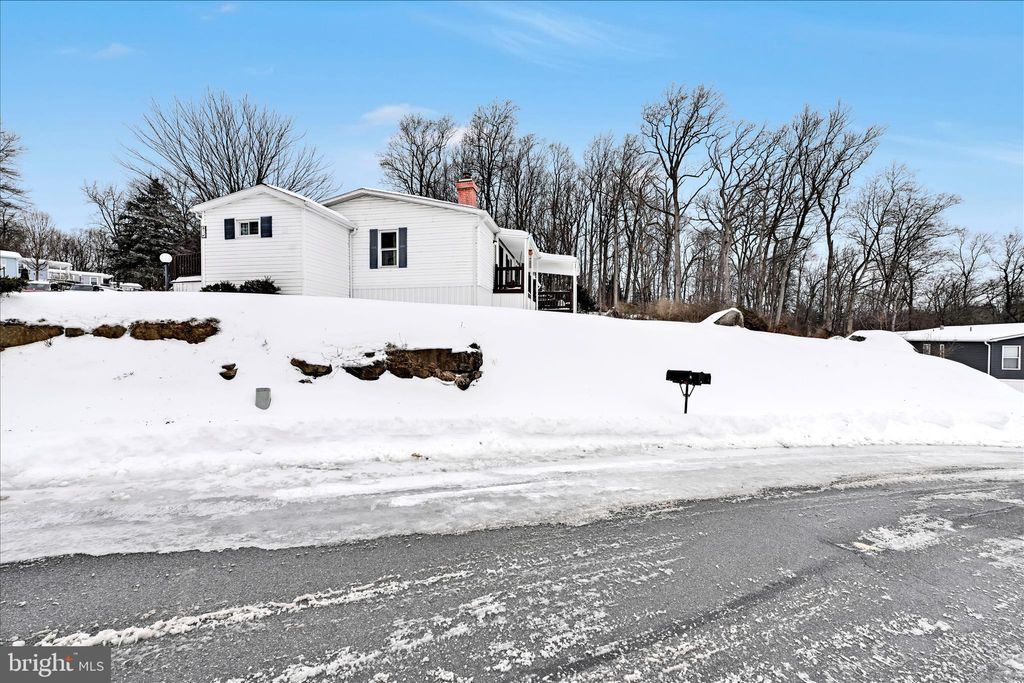 Photo of 3 Summer Drive, ELIZABETHTOWN, PA 17022 (MLS # PALA2082470)