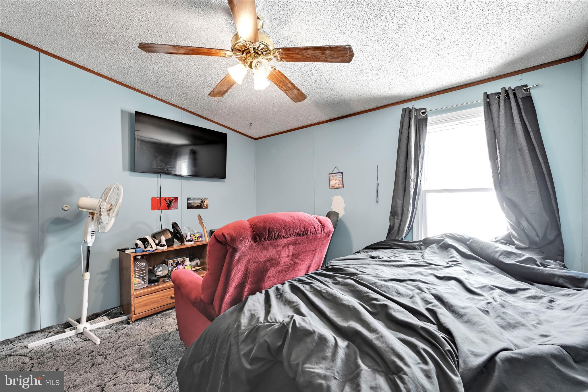 LAKEVIEW COUNTRY ESTATES - Residential