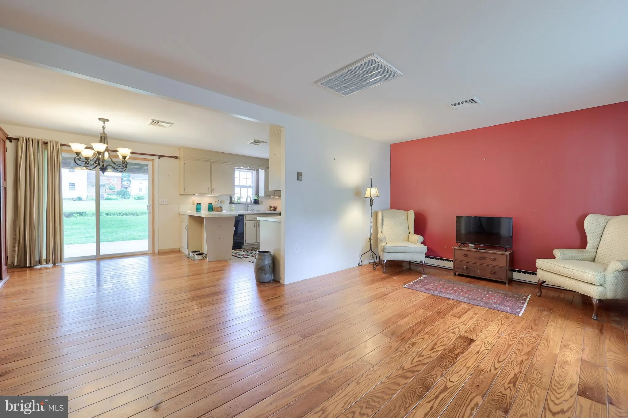 Strasburg, Pennsylvania 17579, United States, 3 Bedrooms Bedrooms, ,2 BathroomsBathrooms,Residential,Pending,152571