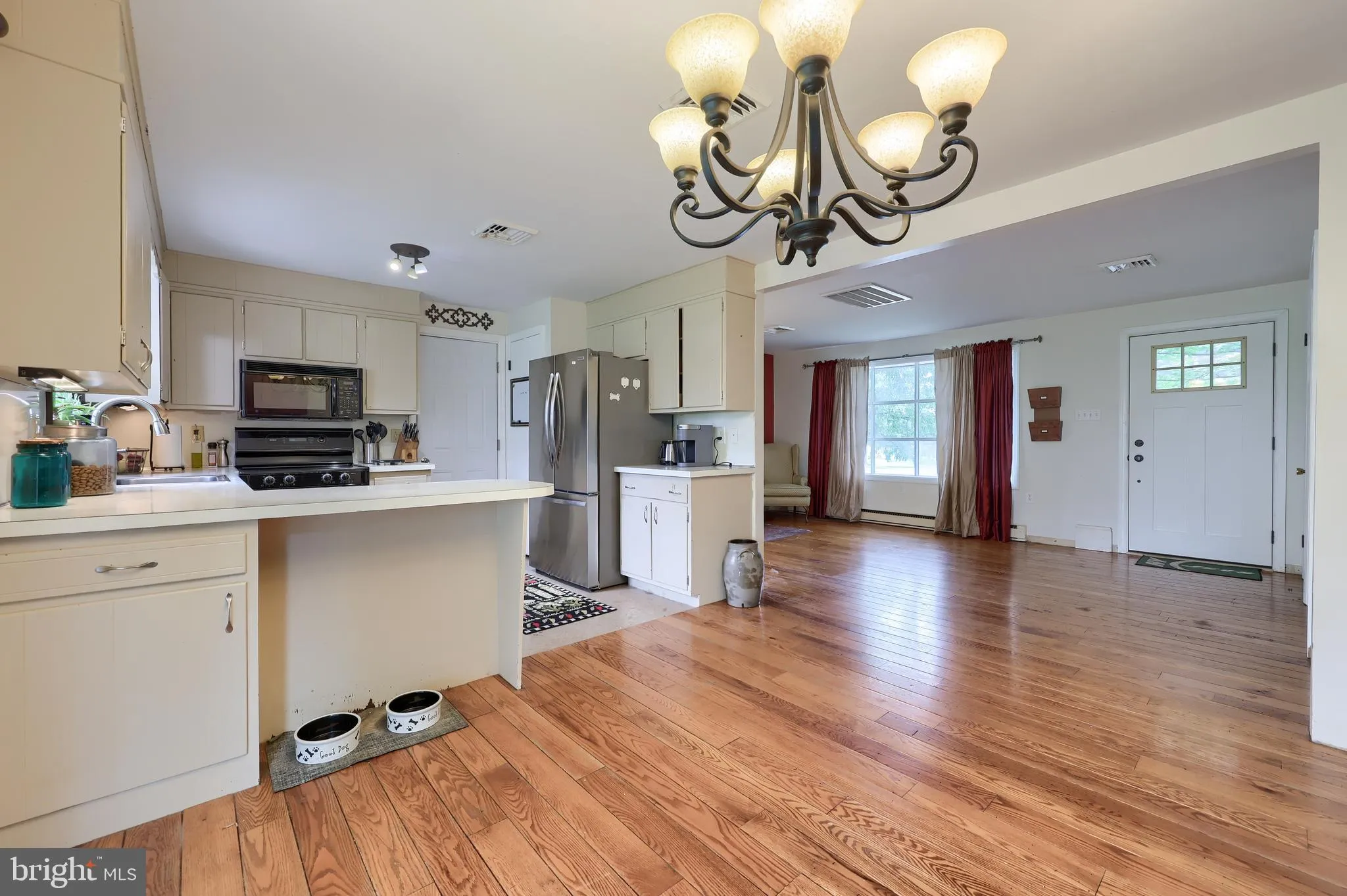 Strasburg, Pennsylvania 17579, United States, 3 Bedrooms Bedrooms, ,2 BathroomsBathrooms,Residential,Pending,152571