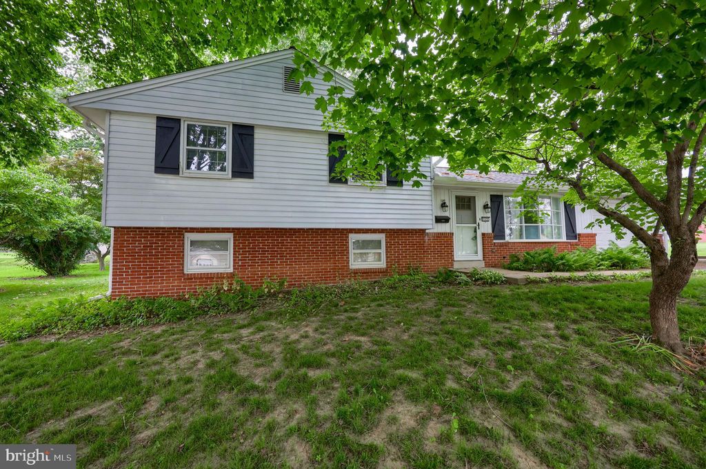 Photo of 112 Washington Street, STRASBURG, PA 17579 (MLS # PALA2071538)