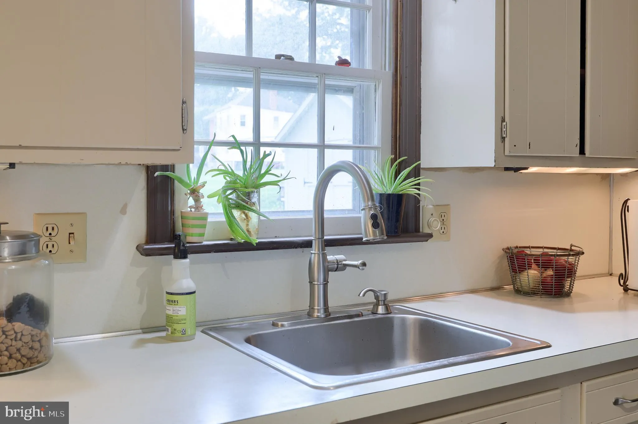 Strasburg, Pennsylvania 17579, United States, 3 Bedrooms Bedrooms, ,2 BathroomsBathrooms,Residential,Pending,152571