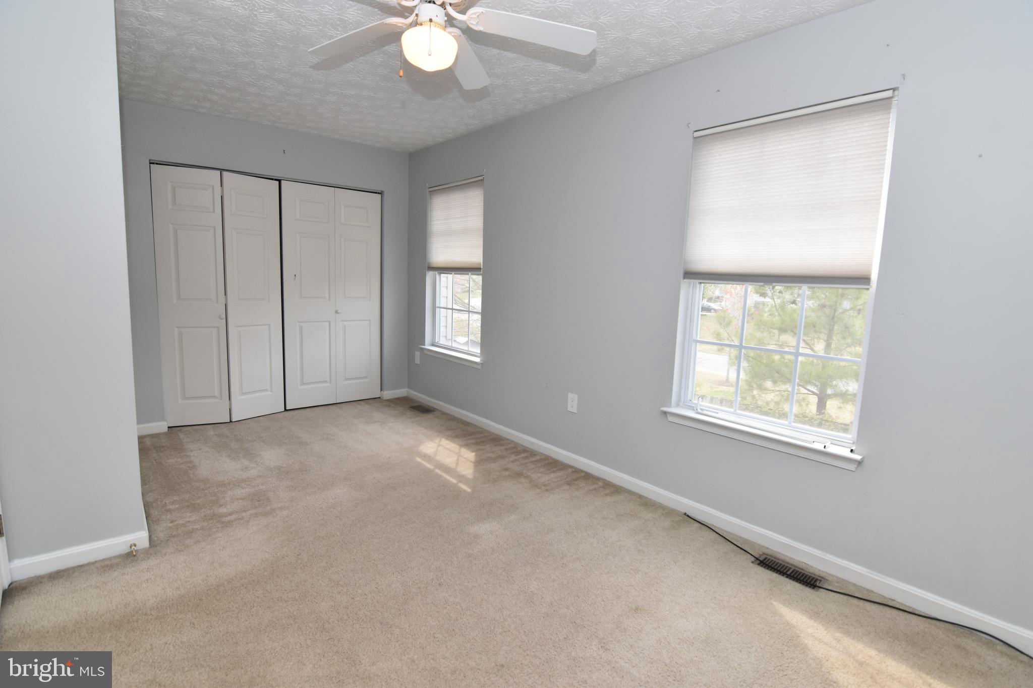 LAUREL GLEN - Residential