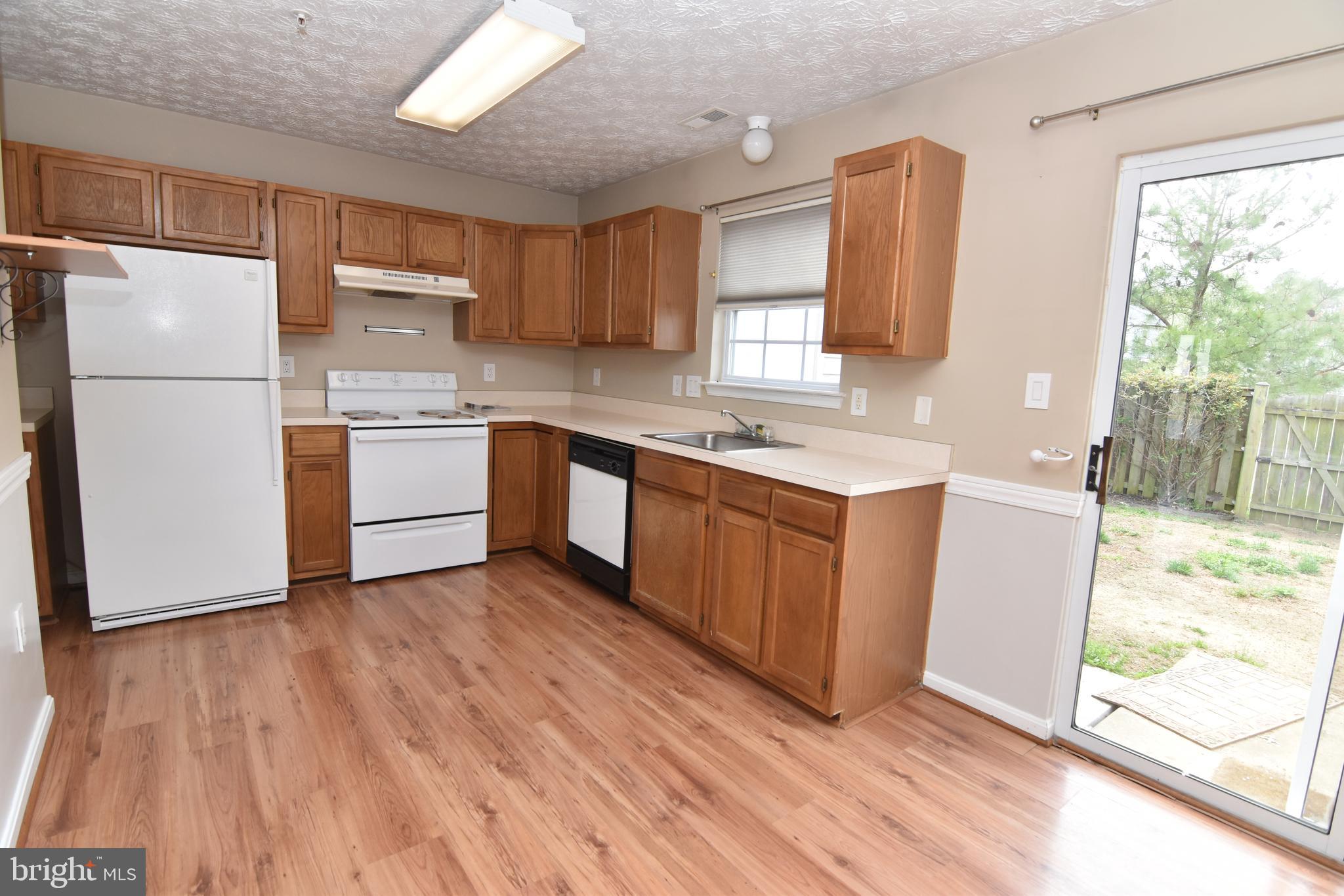 LAUREL GLEN - Residential