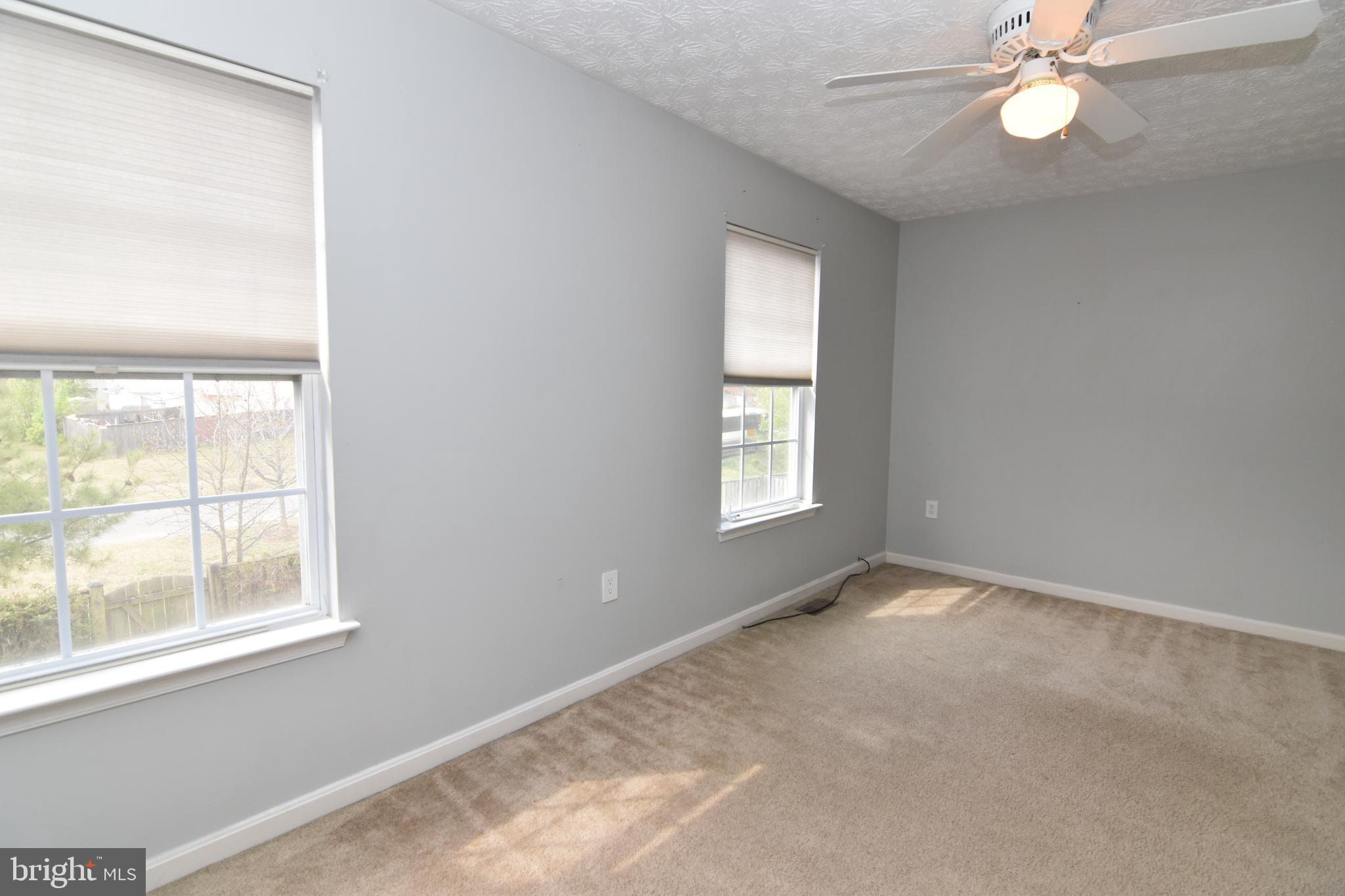 LAUREL GLEN - Residential