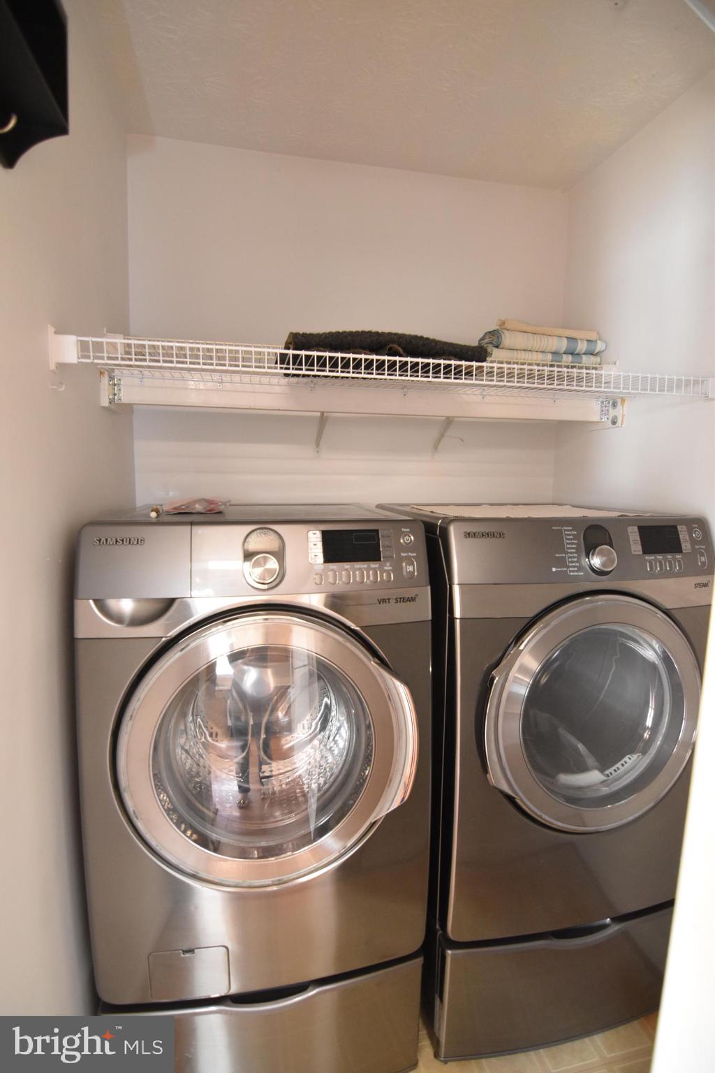 LAUREL GLEN - Residential