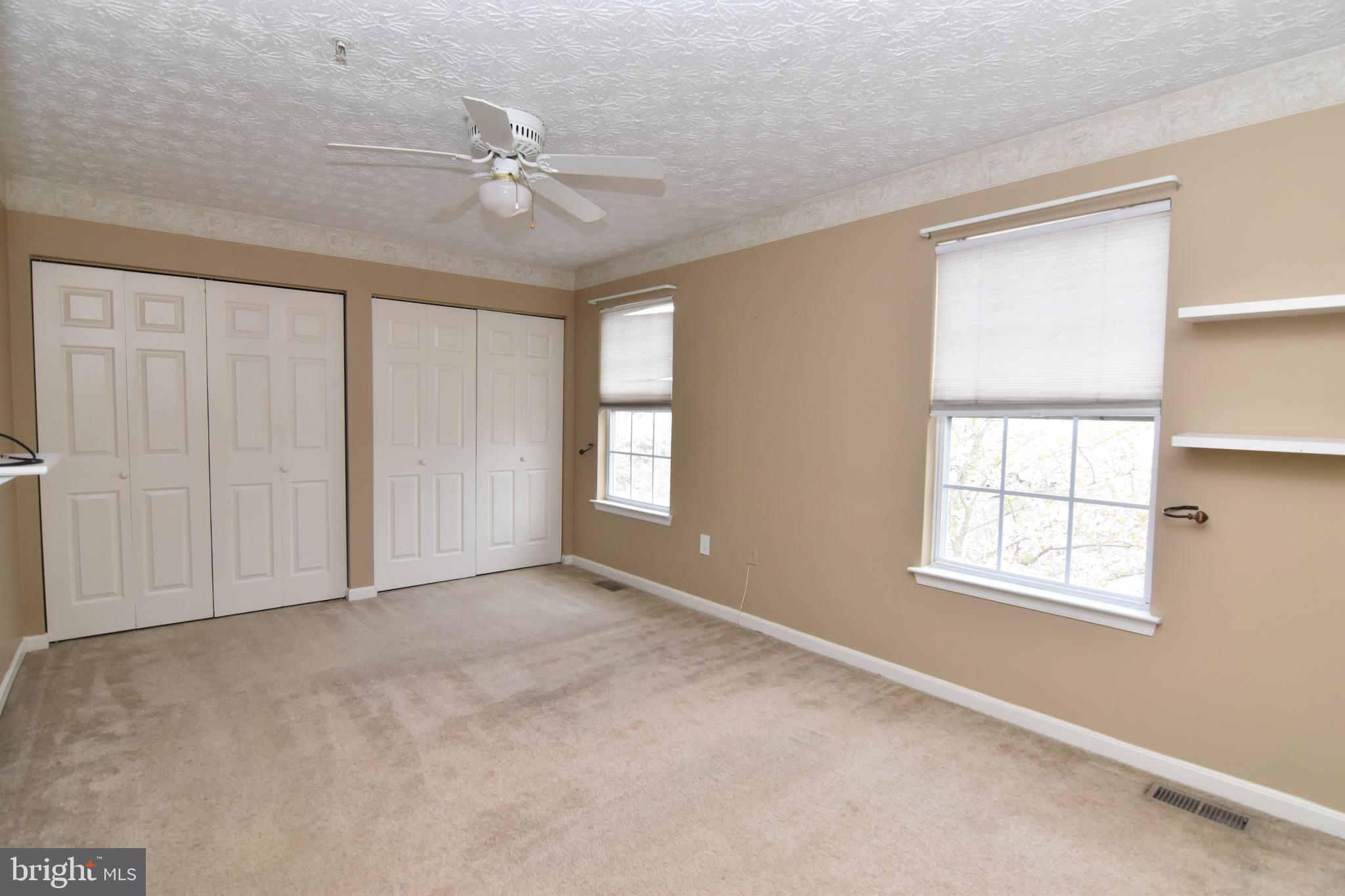 LAUREL GLEN - Residential