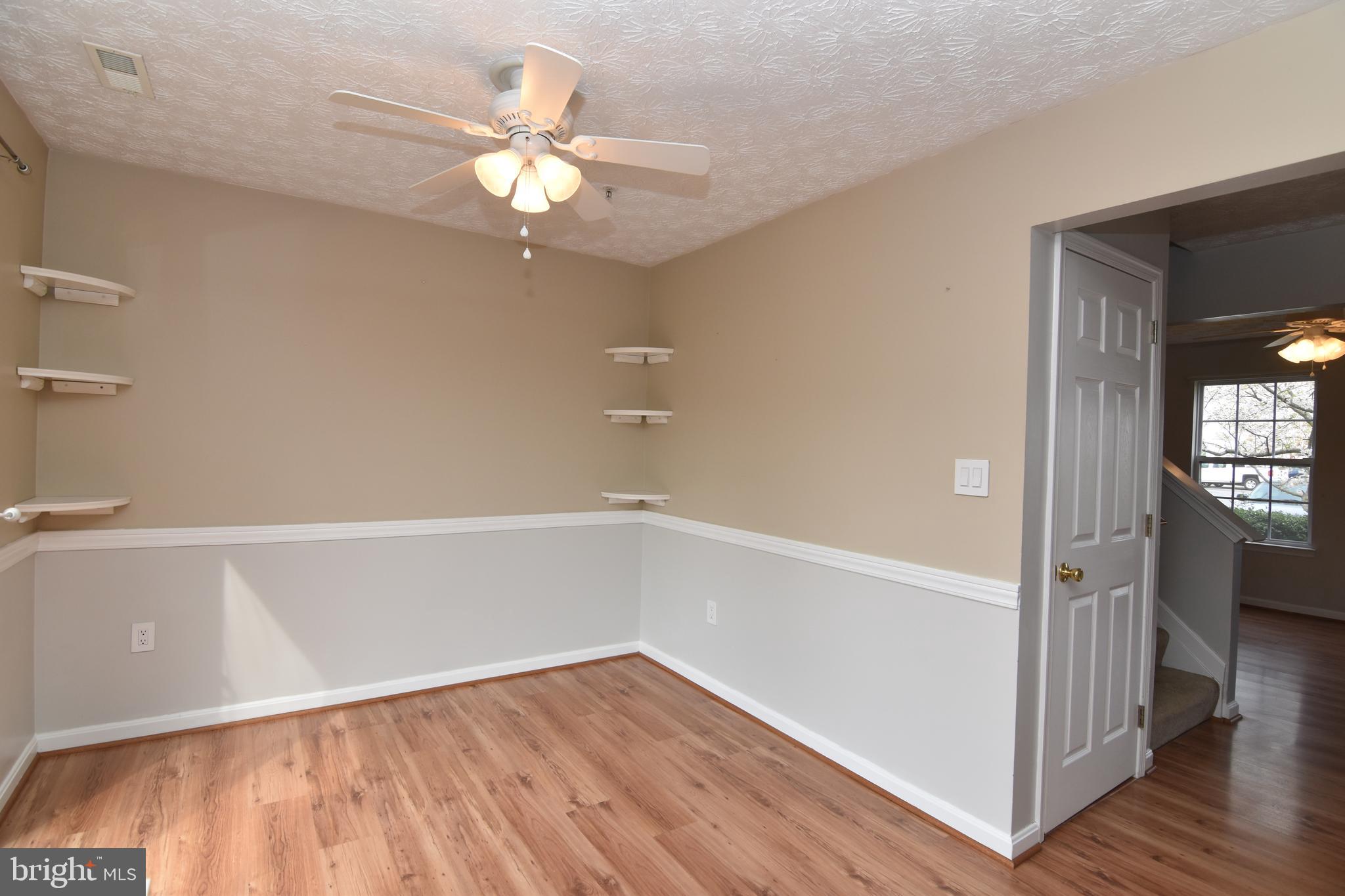 LAUREL GLEN - Residential