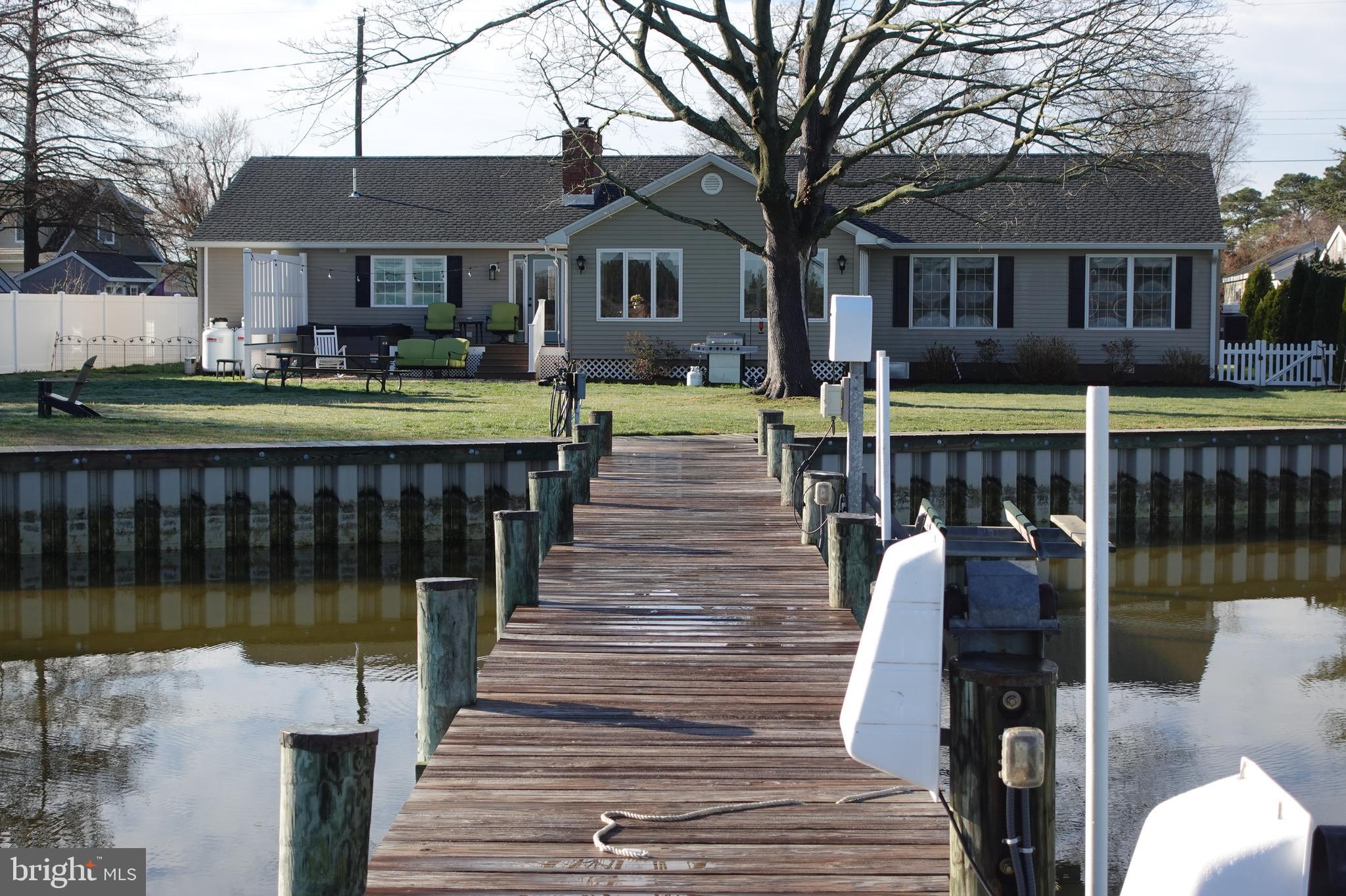 1604 DEEP POINT ROAD