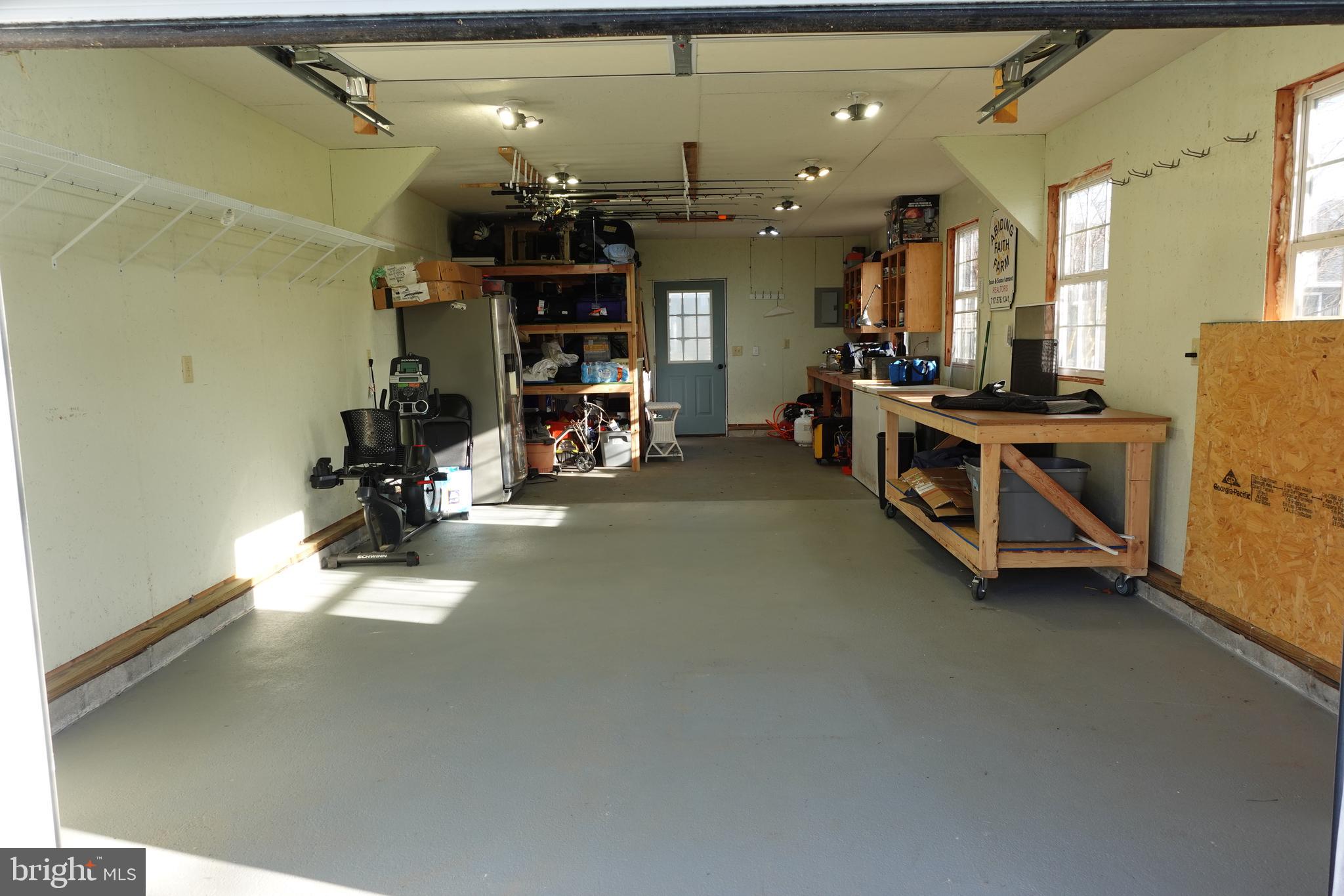 DEEP POINT - Residential