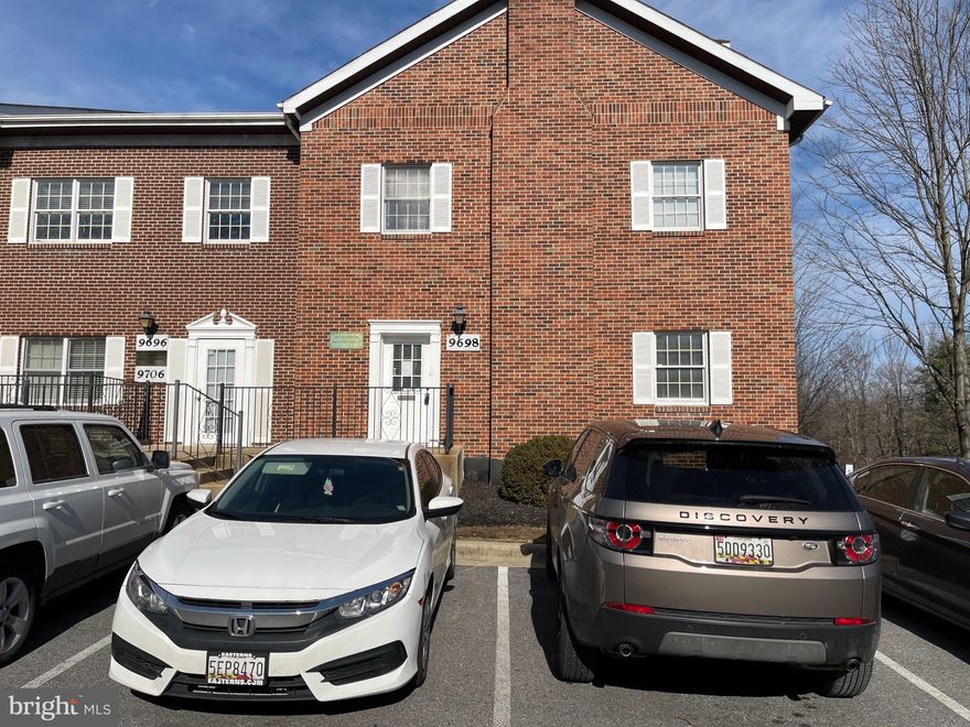 Condo office in a well-maintained building that is perfect for a professional business.  Boasting 962 square feet, it was most recently used as a lawyer’s office.   The space includes separate reception area, 3 individual offices, conference room, kitchenette and multiple free parking spaces for the owner and customers

Located in Upper Marlboro on Marlboro Pike, it provides easy access to the main thoroughfares in Upper Marlboro - Pennsylvania Ave, the capital beltway, Old Marlboro Pike and Suitland Parkway. Within ten minutes  to Prince Georges County Courthouse, Andrews Air Force Base and United States Census Bureau.