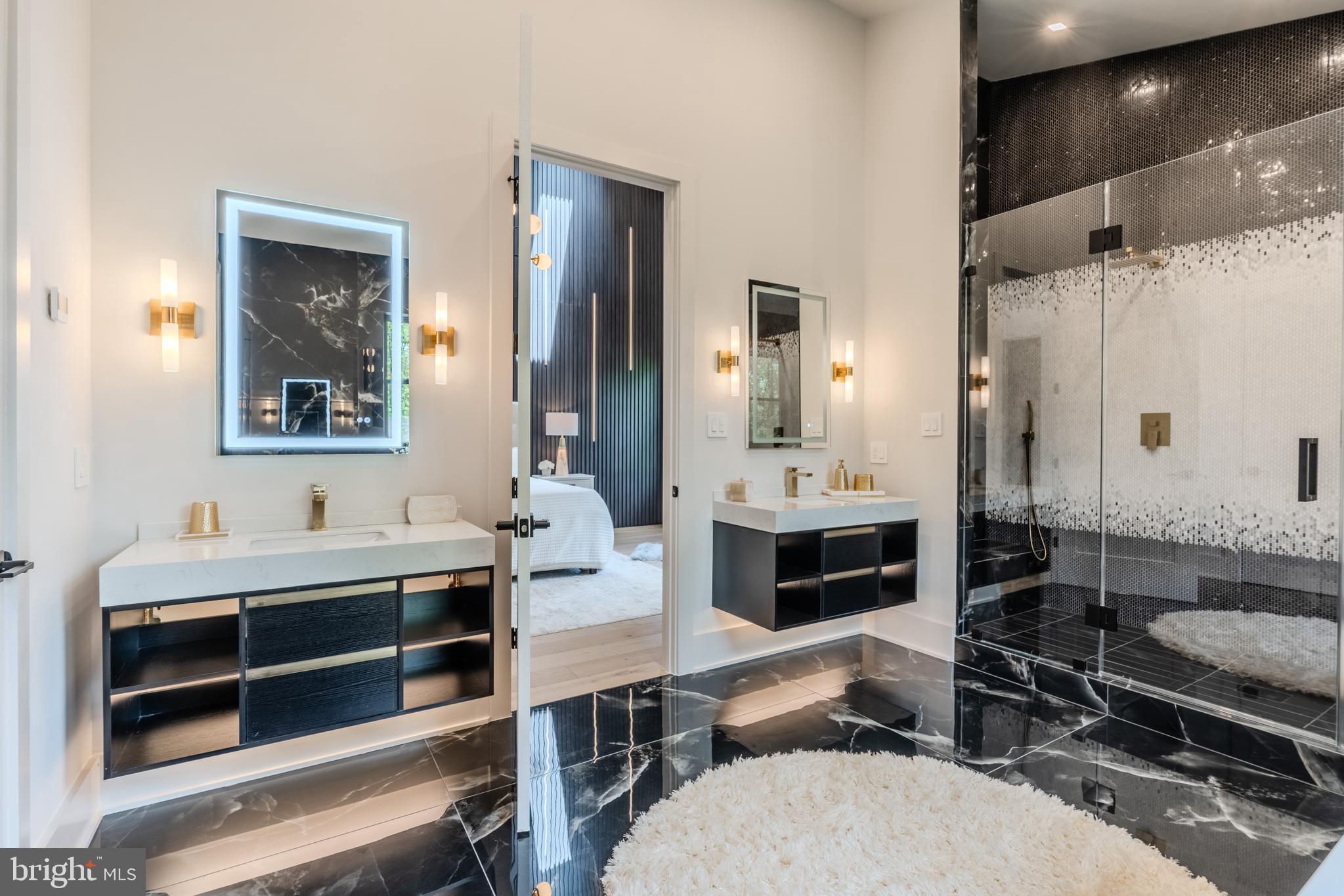 RAYMONDALE - Residential