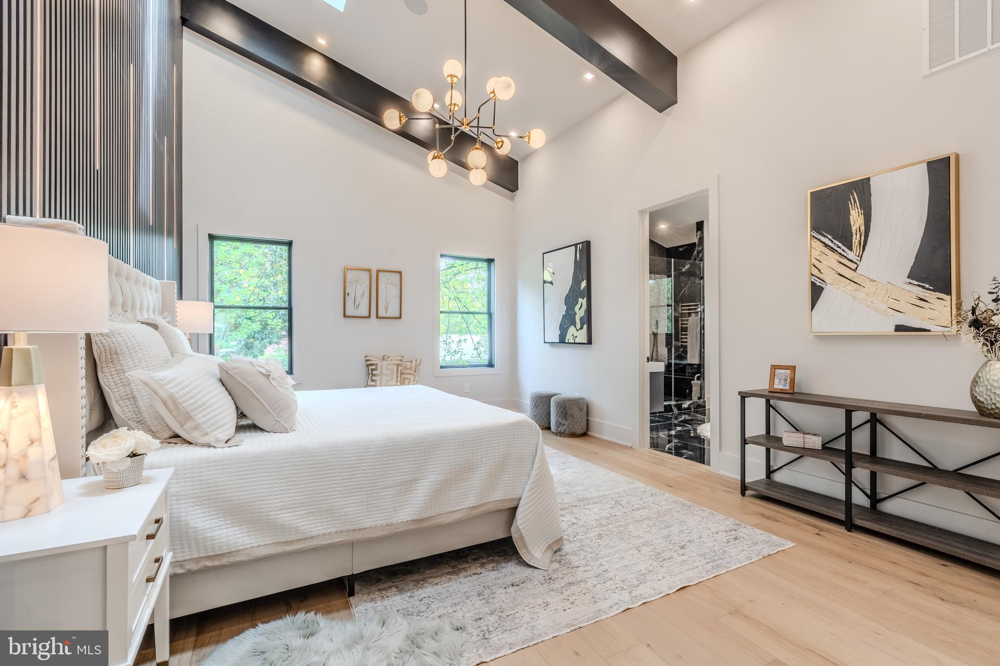 RAYMONDALE - Residential